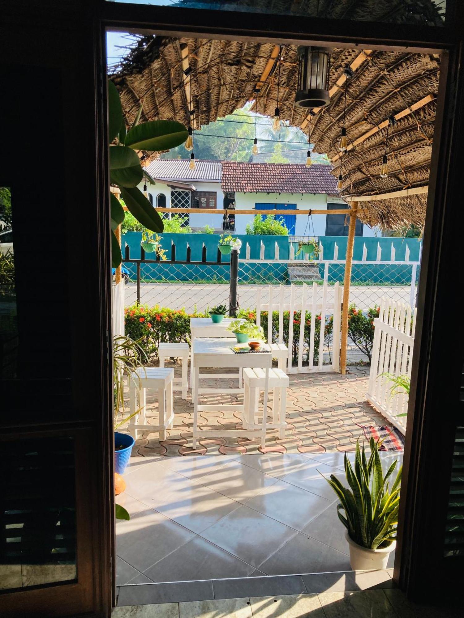 White Horse Mirissa Hotel Ngoại thất bức ảnh